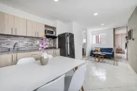 Cozy 3 bdr and 2 wc Apto Very Well Located!