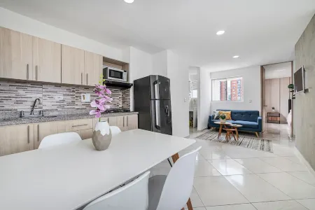 Cozy 3 bdr and 2 wc Apto Very Well Located!