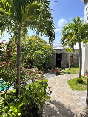 Superb house with idyllic views - 5min from the beach - close to bars & rest Hotel di 