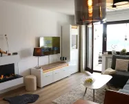 Fewo-BergSeeOase with fireplace, at the Hillebachsee and Hochheide