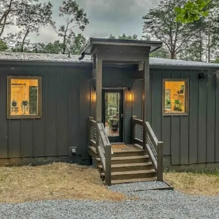 Brand New Relaxing Mountain Retreat