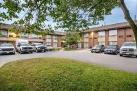 Comfort Inn - parking