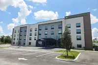 Wyndham Garden Tampa Fairgrounds/Casino Hotels in der Nähe von Rock Spa & Salon (in Seminole Hard Rock Tampa)