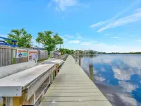 Palm Terrace Waterfront Htd Pool Hot Tub Tennis Hotels in Ruskin