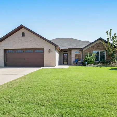 Northwest Arkansas Home Near Bentonville & Trails!