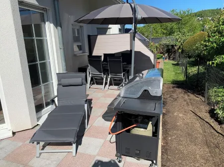 4-star vacation apartment Dr. Eisenbart, close to the city with its own terrace and garden