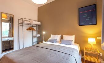 Stay U-Nique Apartments Parlament