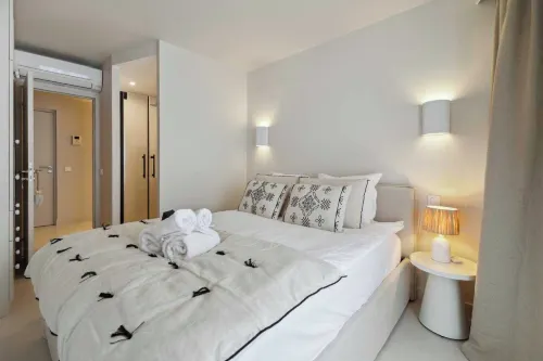 Chic 2BR/4P Apartment – Saint-Tropez Lices