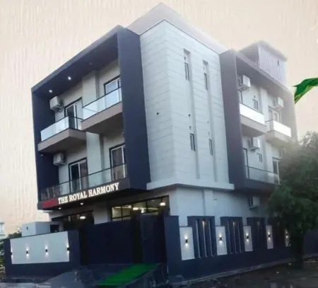 The Royal Harmony Отели рядом с достопримечательностью «Knowledge Park II»