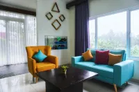 Villa Chamomile by Villa Istana Bunga Hotels in Kecamatan Cisarua