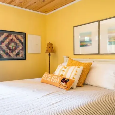 Tanglewood Farm  - Tally Ho Suite 1 Br/1BA Private Apartment on Horse Farm
