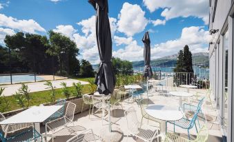 Akademis - Fit Split