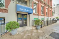 Dtwn Cleveland Loft-Style Condo Walk to Stadiums!