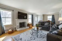 Inviting Minneapolis Vacation Rental w/ Game Room! - Интернет