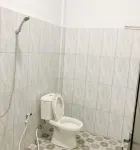 m² dengan 1 kamar tidur dan 1 kamar mandi pribadi di Wae Kelambu Hotel di Wae Kelambu