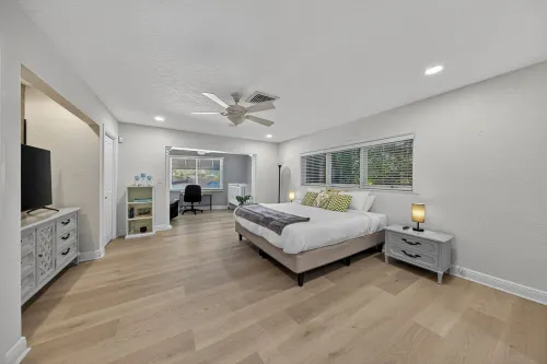 Waterfront home w/pool & views 5 minutes from beach/nightlife!