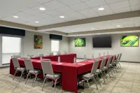 Hampton Inn & Suites Pittsburgh/Harmarville - Wifi