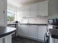 Chestnut House - Sleeps 4 - Pet Friendly -Parking Hotels in Ashington
