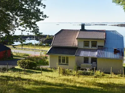 6 person holiday home in MIDSUND-By Traum 酒店