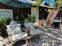 Beautiful view of the lake with patio and BBQ. Hotel a Klamath Falls