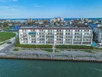 Updated, Direct Bay Front, Bay Front Pool, 3 Blocks to Beach and Boardwalk Explore OC附近的飯店