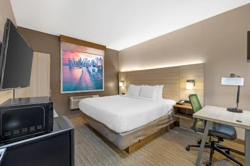 Country Inn & Suites by Radisson, Staten Island - 2-Star