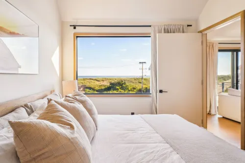 Offshore Residences - 4-Star