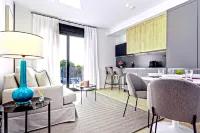 Apartment adapted for disabled with terrace and pool. Arruzafa IV Hotels in El Brillante