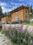 Log Cabin with Amazing Mountain & Lake Views  (allergy-friendly) Hotels in 