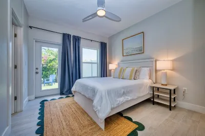 Modern 2 Bed walking distance to the beach Các khách sạn gần Spanish Anchor dive site