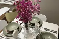 3-Bed Central Apartment - Sleeps 5 & Pets Ok - Condos