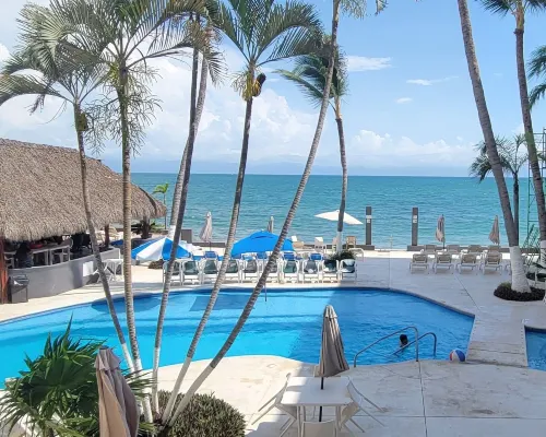 Suites Atlas - Ocean Front Hotels in Bucerias