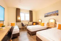 Hotel am Wiesenweg l 24h Check-IN Hotels in Bergtheim