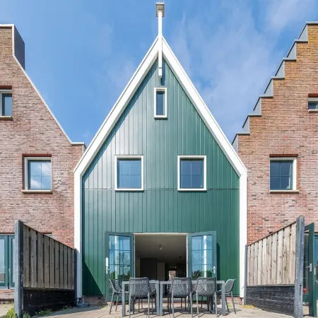 Pet-Friendly Garden Getaway