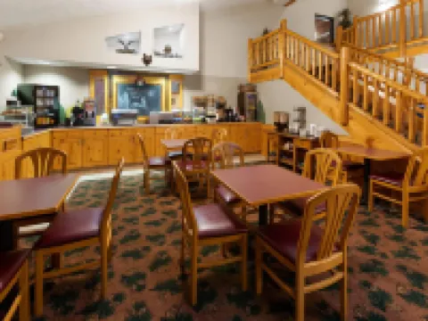 Shell Lake Lodge, a Travelodge by Wyndham 謝爾萊克酒店