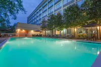 ฮอลิเดย์ อินน์ Charlottesville-Monticello บาย IHG - ที่มีสระว่ายน้ำ