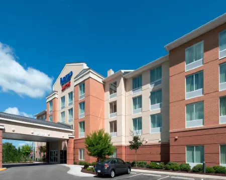 แฟร์ฟิลด์ อินน์ & สวีทส์ วิลมิงตัน / ไรท์สวิลล์ บีช โรงแรมในวิลมิงตัน