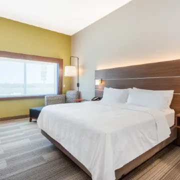 Holiday Inn Express & Suites SPRINGFIELD NORTH by IHG