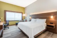 Holiday Inn Express & Suites SPRINGFIELD NORTH by IHG