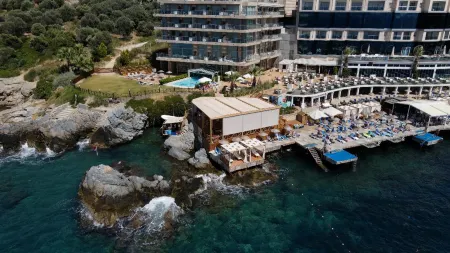 Charisma de Luxe Hotel Отели в г. Bayraklidede Mahallesi