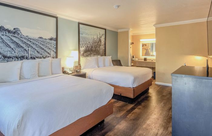 The Orchard Hotel Ukiah Wine Country Free Breakfast, Pool, & Hot Tub