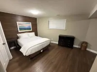 5 Bedrooms, Mountain Views, Steps from Blue Mountain Village, Hot Tub, BBQ