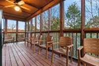 Kemper's Duet Cabins - Mountain view