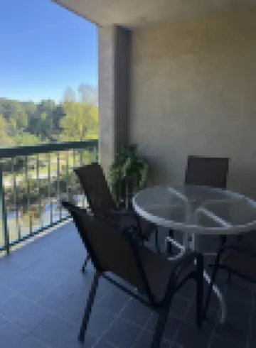 409 1Bd 1 Bedroom Condo by RedAwning
