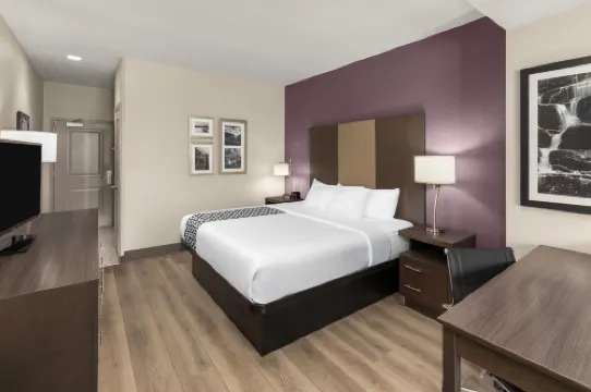 La Quinta Inn & Suites by Wyndham Chattanooga - Lookout Mtn