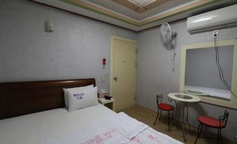 Dongchon Amusement Park Bernard