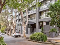 City Centre Studio by Hyde Park