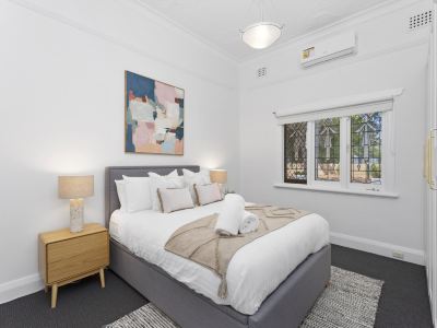 Elegant Art Semi Detached 2-Bed Home