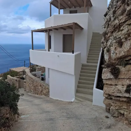 ANDELIAS SIGNATURE SUITES