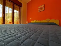 Cozy Villa with Garden Near the Sea